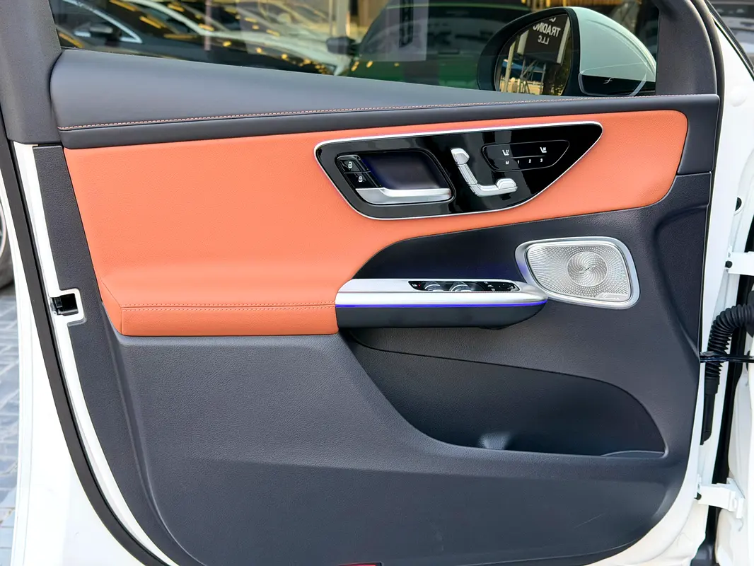 MERCEDES GLC Coupe GLC 300 2025 - photo 4 - Import Émirats | International Cars