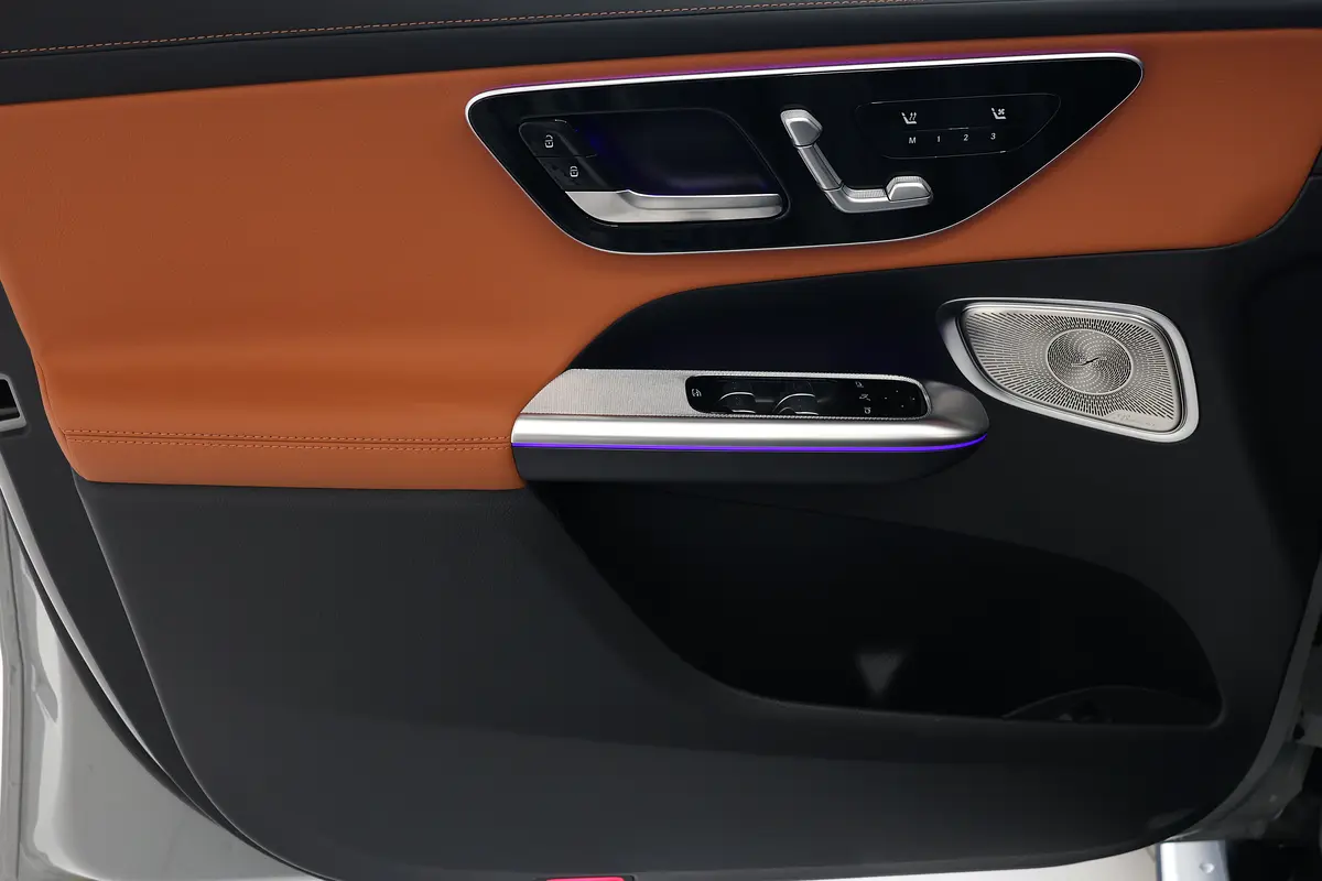 MERCEDES GLC Coupe GLC 200 4Matic 2026 - photo 10 - Import Émirats | International Cars