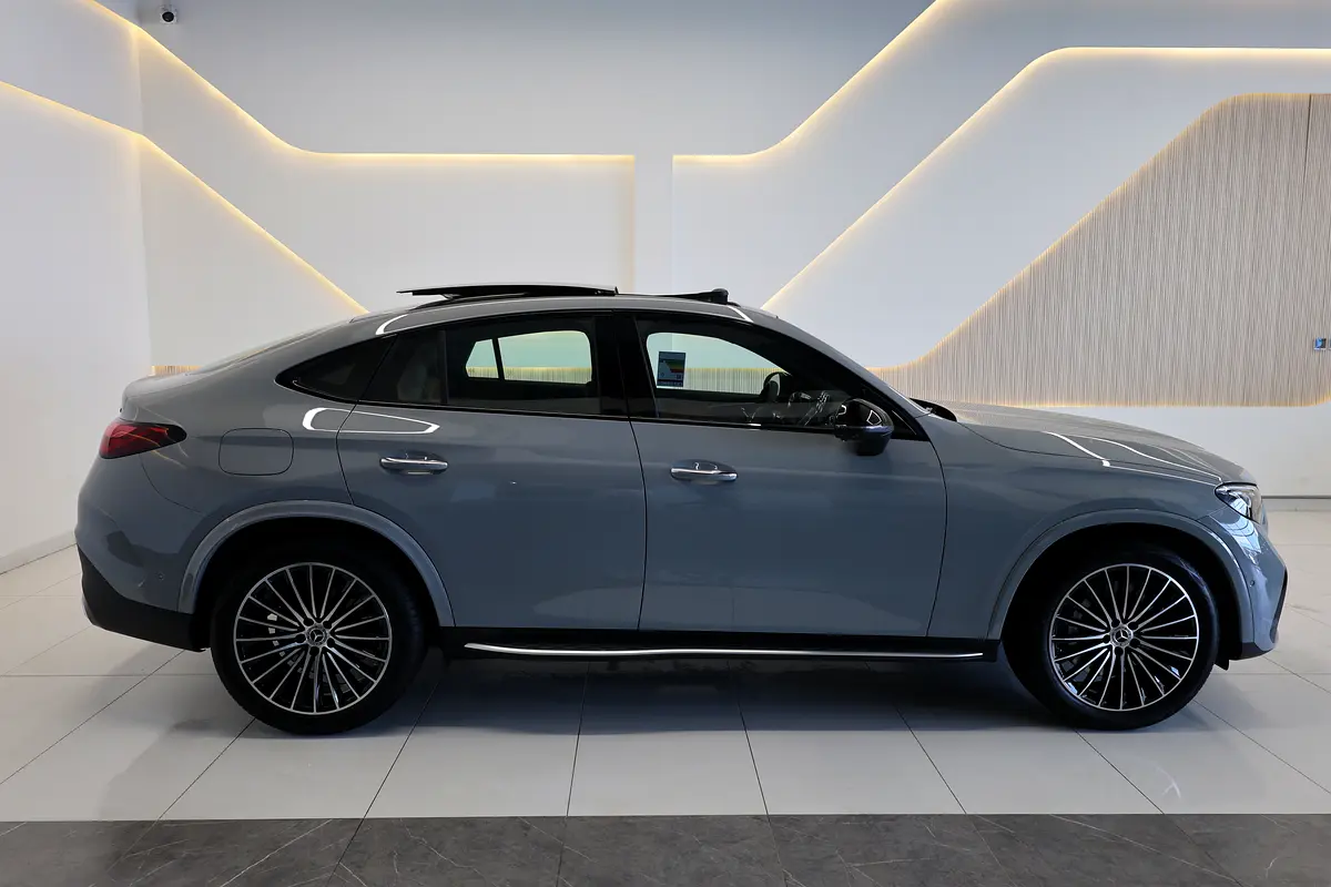 MERCEDES GLC Coupe GLC 200 4Matic 2026 - photo 9 - Import Émirats | International Cars