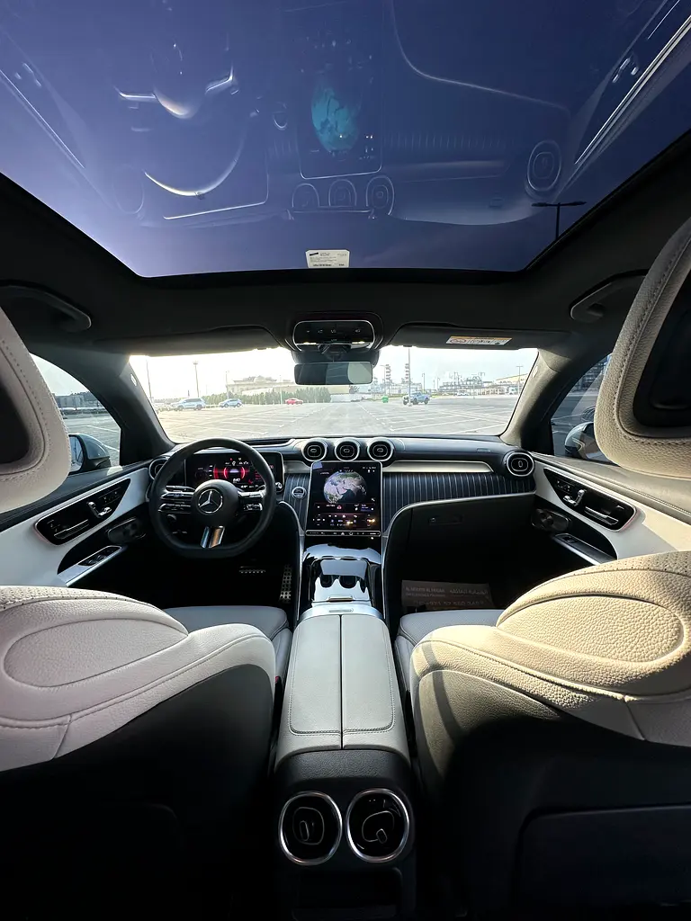 MERCEDES GLC Coupe GLC 300e 4MATIC 2024 - photo 11 - Import Émirats | International Cars