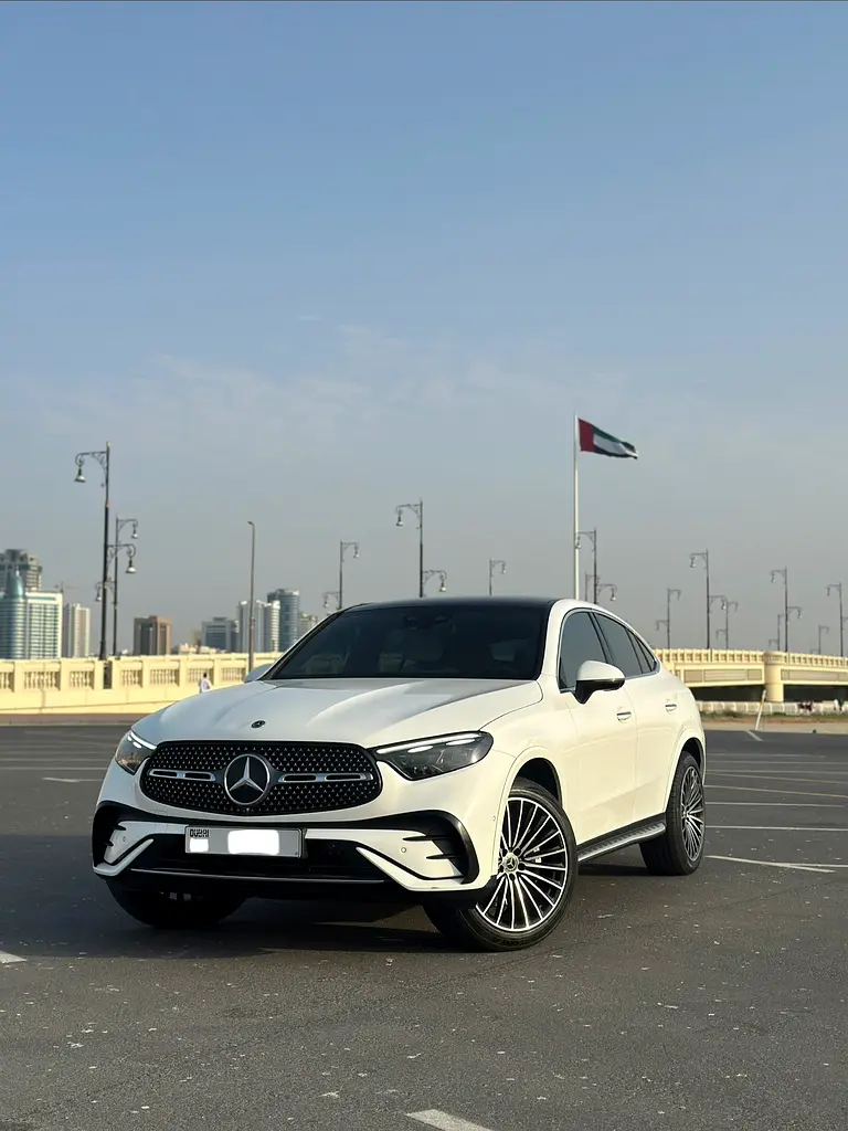 MERCEDES GLC Coupe GLC 300e 4MATIC 2024 - photo 2 - Import Émirats | International Cars