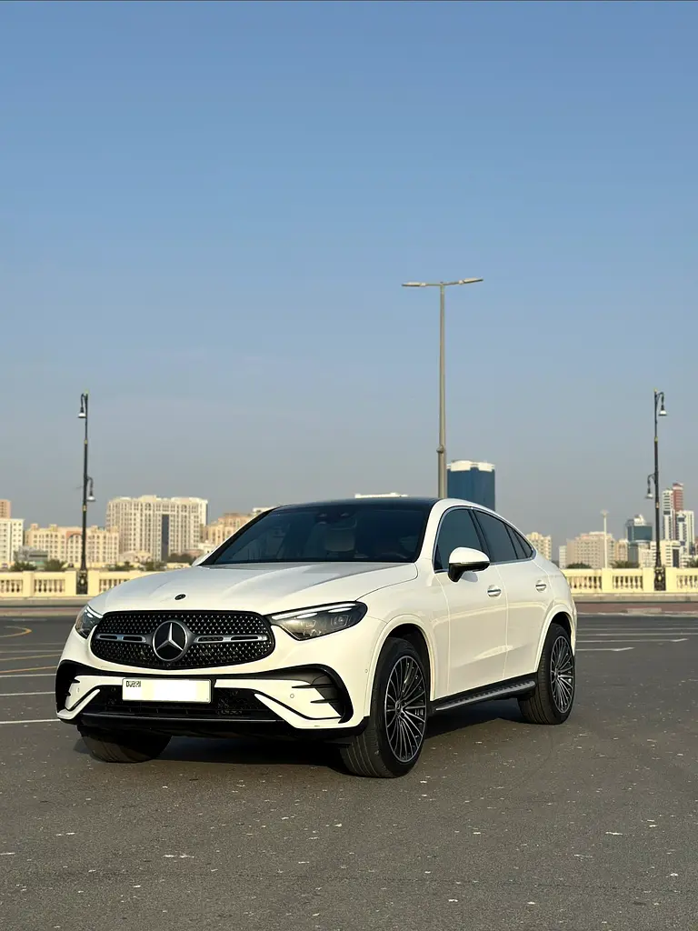 MERCEDES GLC Coupe GLC 300e 4MATIC 2024 - photo 4 - Import Émirats | International Cars