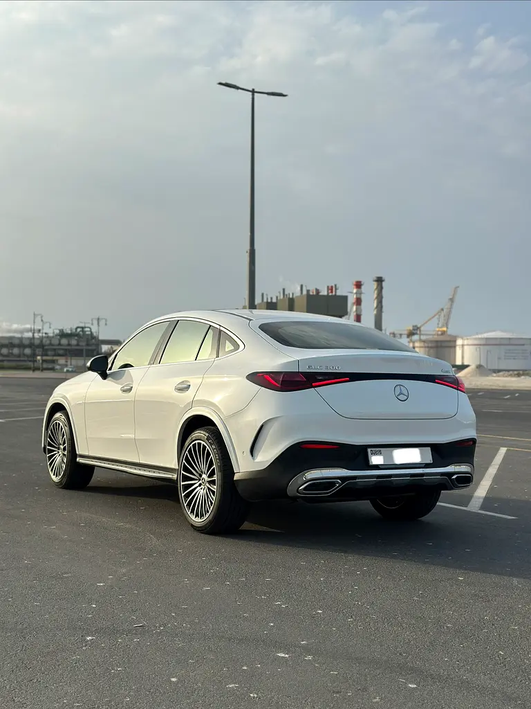 MERCEDES GLC Coupe GLC 300e 4MATIC 2024 - photo 6 - Import Émirats | International Cars