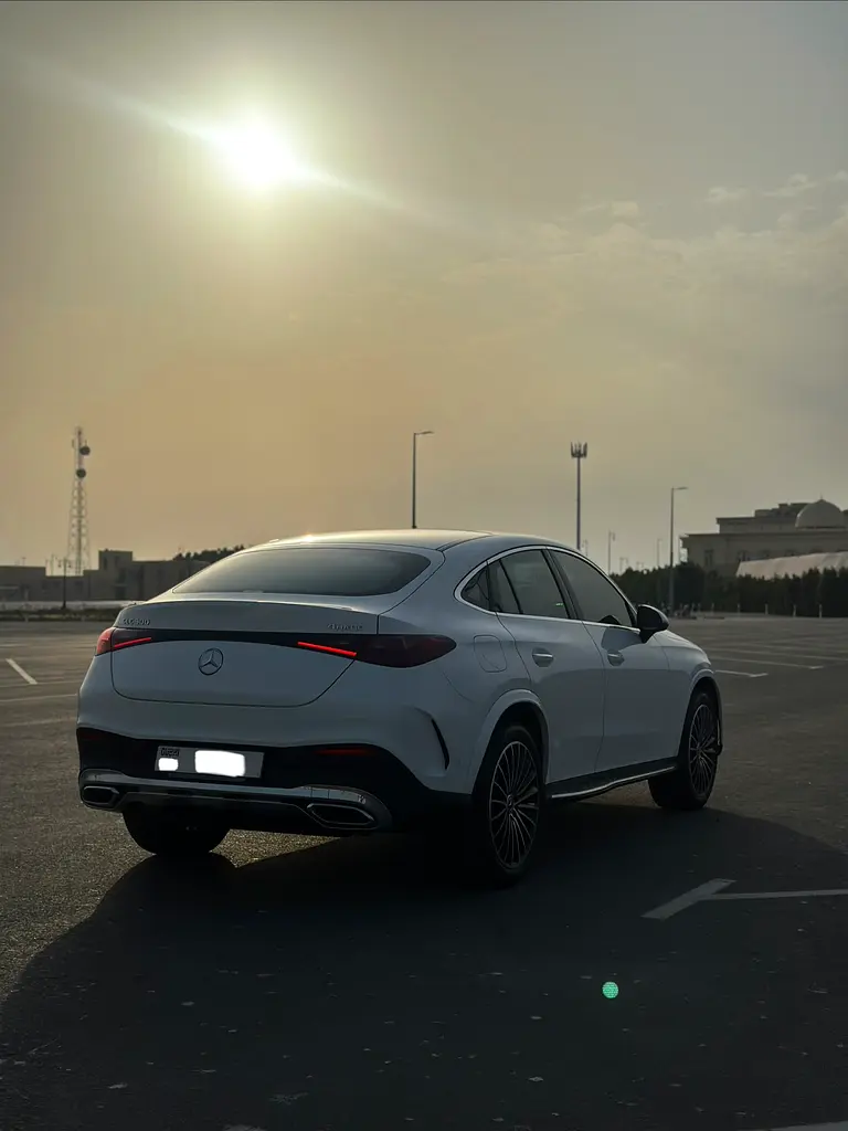 MERCEDES GLC Coupe GLC 300e 4MATIC 2024 - photo 7 - Import Émirats | International Cars