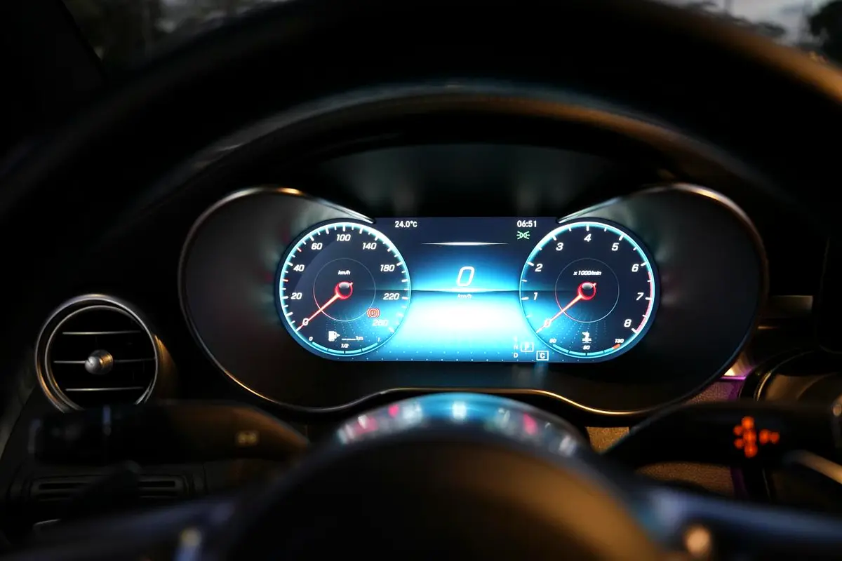 MERCEDES GLC Coupe GLC 200 2020 - photo 7 - Import Émirats | International Cars