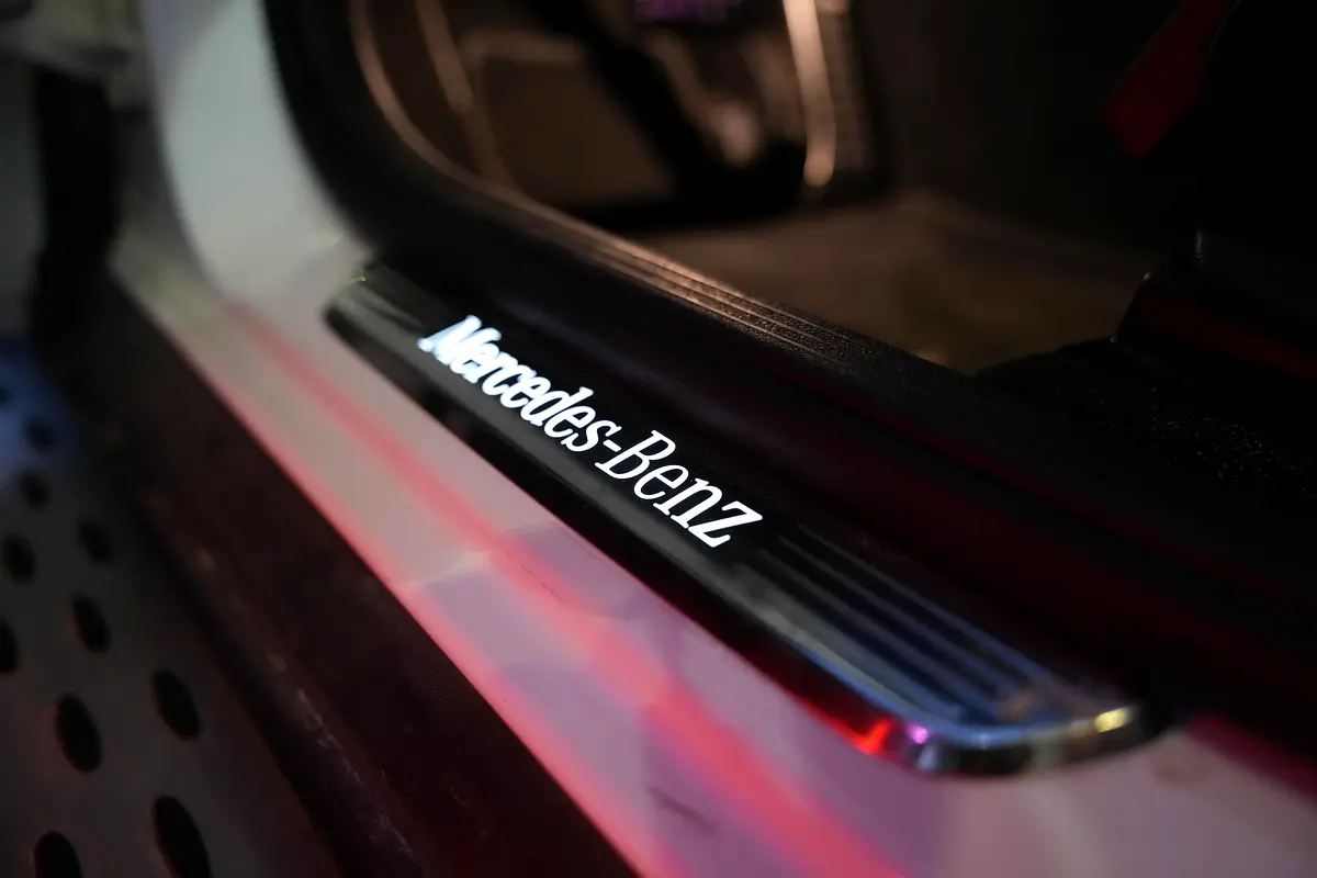 MERCEDES GLC Coupe GLC 200 2020 - photo 8 - Import Émirats | International Cars