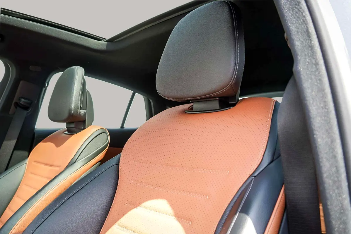 MERCEDES GLC Coupe GLC 200 2024 - photo 12 - Import Émirats | International Cars