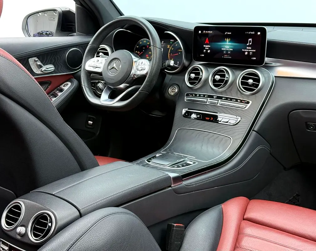 MERCEDES GLC-Class GLC 300 4MATIC 2020 - photo 11 - Import Émirats | International Cars