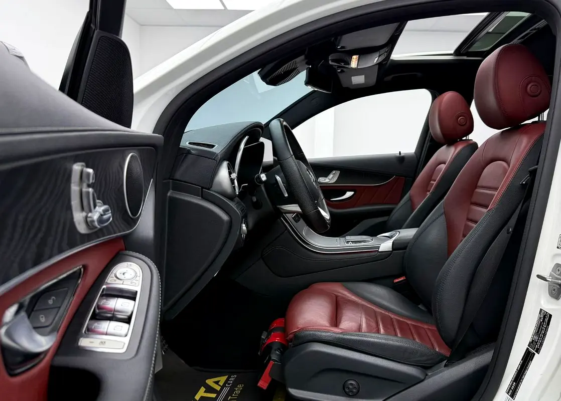 MERCEDES GLC-Class GLC 300 4MATIC 2020 - photo 8 - Import Émirats | International Cars