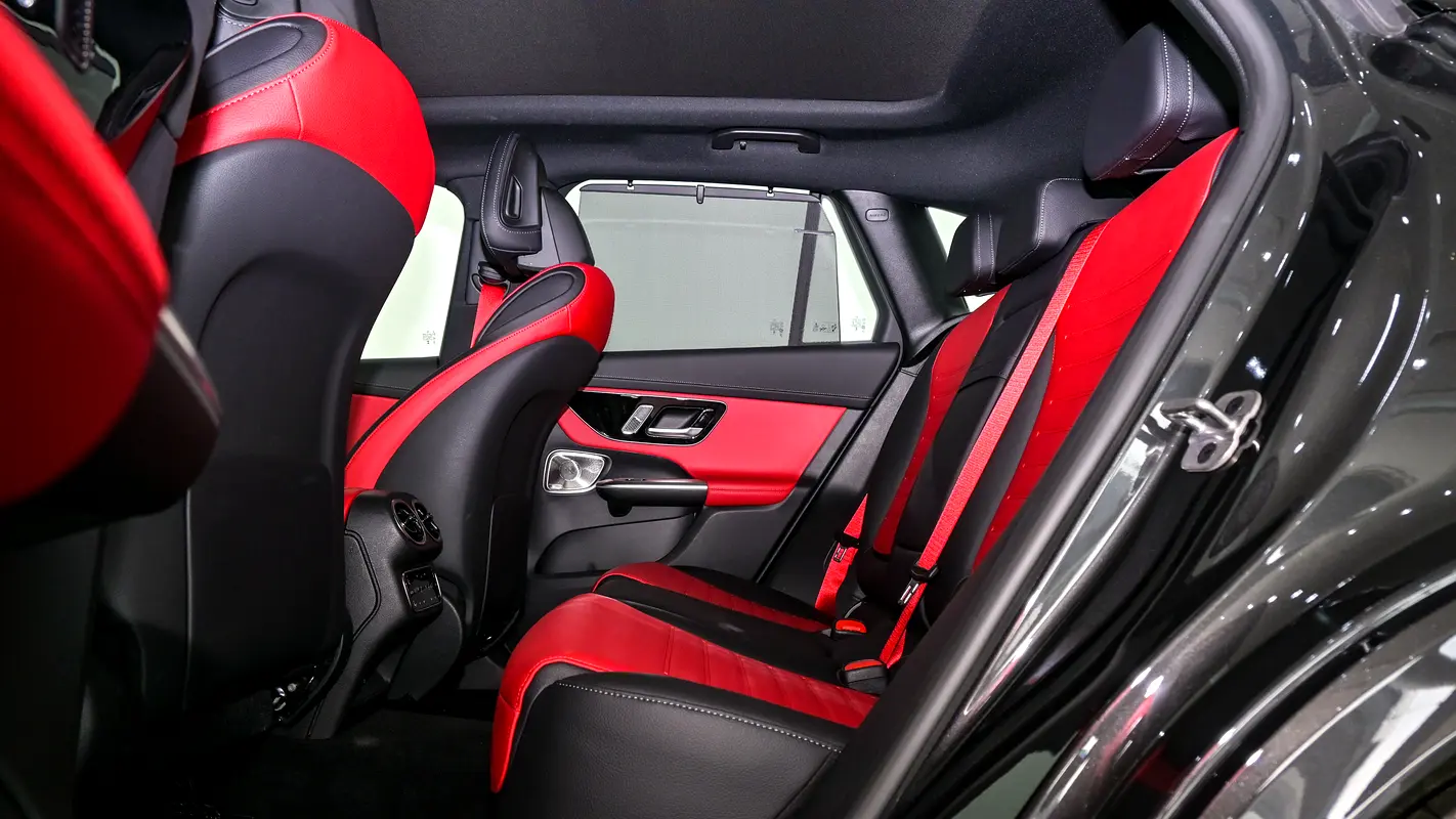 MERCEDES GLC-Class GLC 43 AMG 4MATIC 2025 - photo 10 - Import Émirats | International Cars