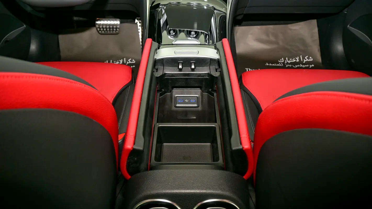 MERCEDES GLC-Class GLC 43 AMG 4MATIC 2025 - photo 9 - Import Émirats | International Cars