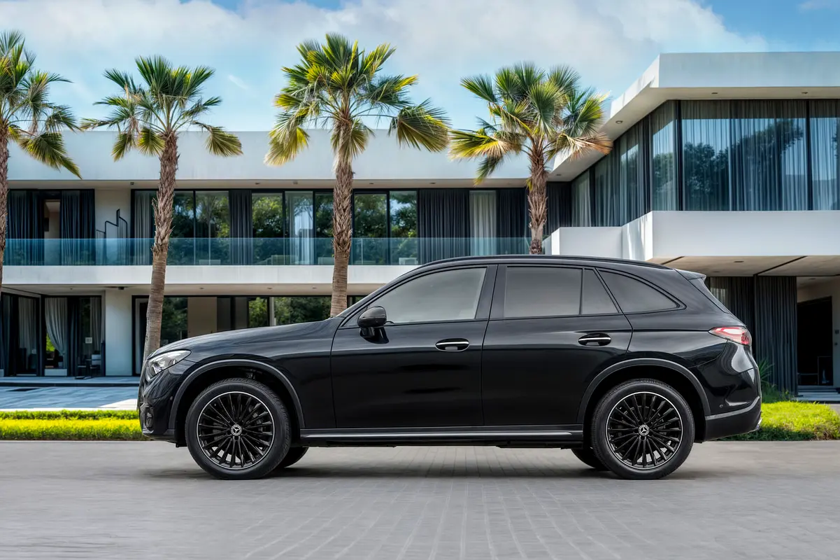 MERCEDES GLC-Class GLC 300 2023 - photo 2 - Import Émirats | International Cars