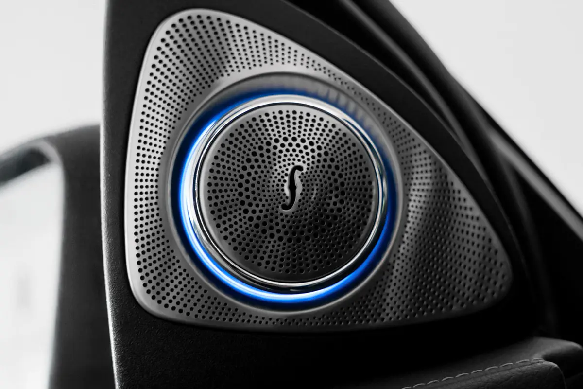 MERCEDES GLC-Class GLC 63 S AMG 4MATIC+ 2018 - photo 10 - Import Émirats | International Cars