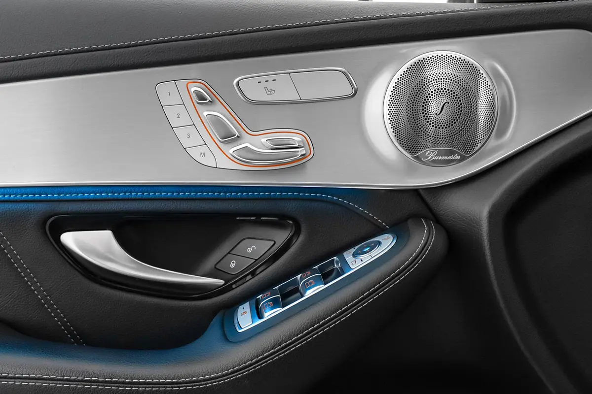 MERCEDES GLC-Class GLC 63 S AMG 4MATIC+ 2018 - photo 11 - Import Émirats | International Cars