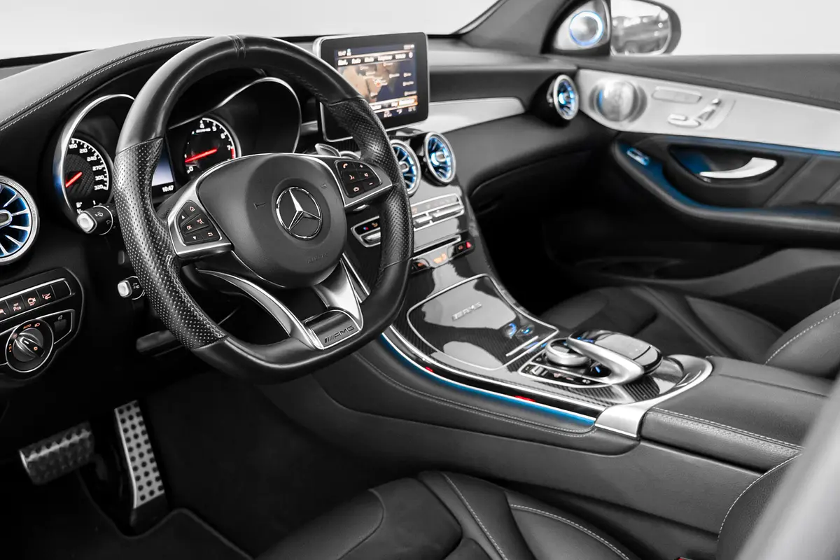MERCEDES GLC-Class GLC 63 S AMG 4MATIC+ 2018 - photo 7 - Import Émirats | International Cars