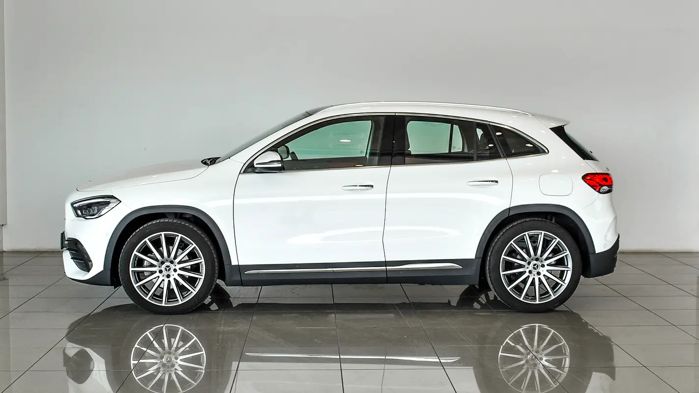 MERCEDES GLA-Class GLA 200 2023 - photo 3 - Import Émirats | International Cars