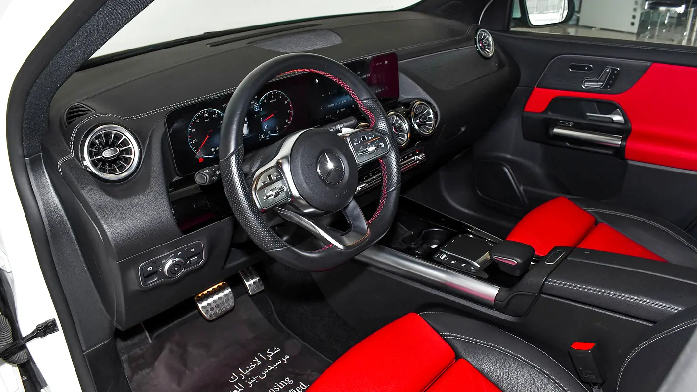 MERCEDES GLA-Class GLA 200 2023 - photo 5 - Import Émirats | International Cars