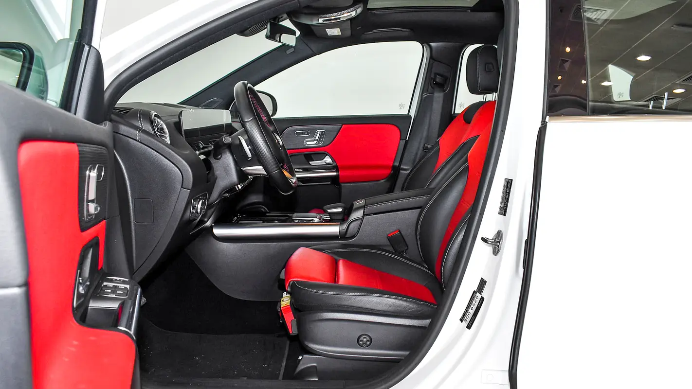 MERCEDES GLA-Class GLA 200 2023 - photo 6 - Import Émirats | International Cars