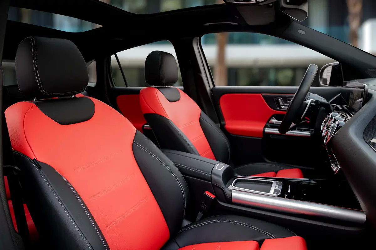 MERCEDES GLA-Class GLA 35 AMG 4MATIC 2024 - photo 12 - Import Émirats | International Cars