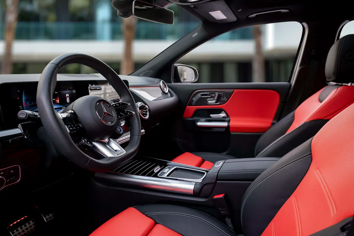 MERCEDES GLA-Class GLA 35 AMG 4MATIC 2024 - photo 9 - Import Émirats | International Cars