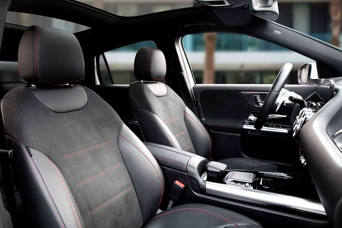 MERCEDES GLA-Class GLA 200 2021 - photo 12 - Import Émirats | International Cars