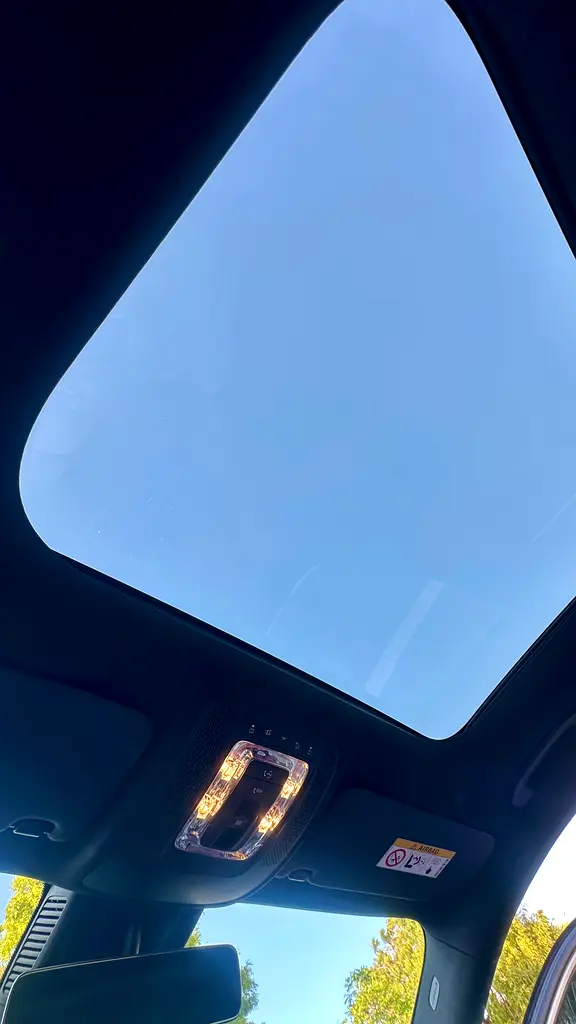 MERCEDES GLA-Class GLA 200 2022 - photo 11 - Import Émirats | International Cars