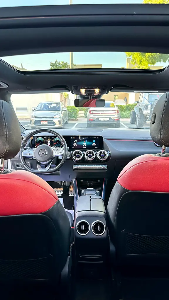 MERCEDES GLA-Class GLA 200 2022 - photo 9 - Import Émirats | International Cars