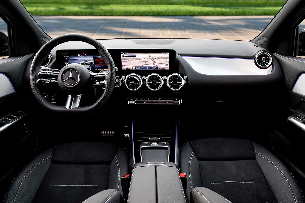 MERCEDES GLA-Class GLA 200 2026 - photo 8 - Import Émirats | International Cars