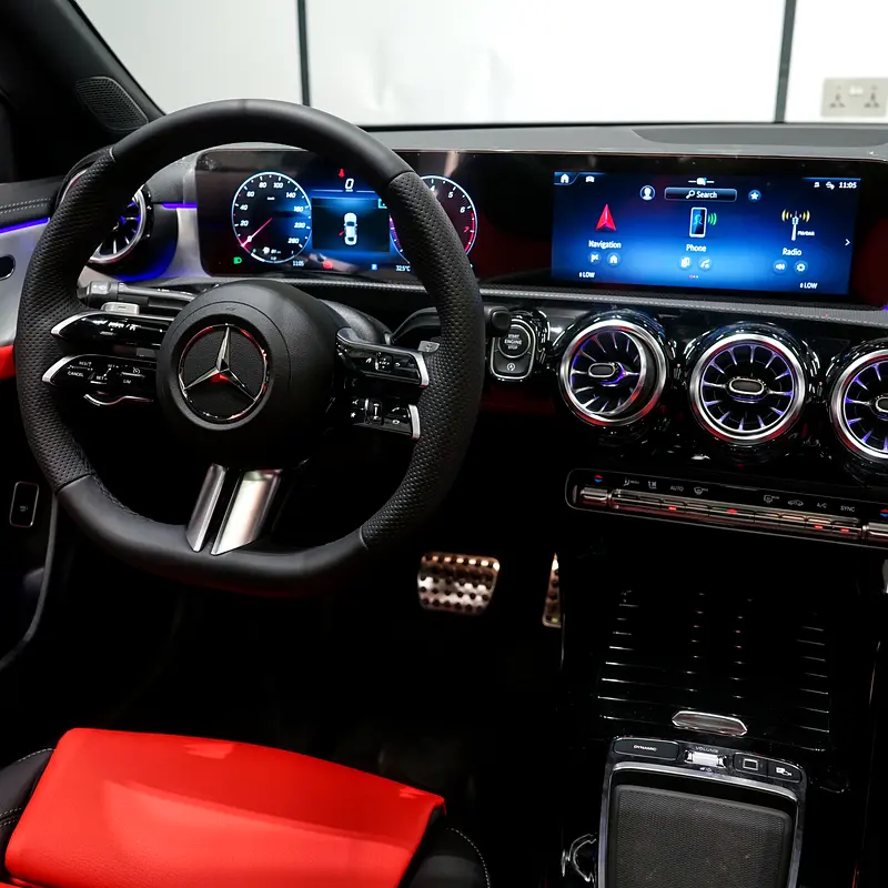 MERCEDES CLA-Class CLA 200 2025 - photo 5 - Import Émirats | International Cars