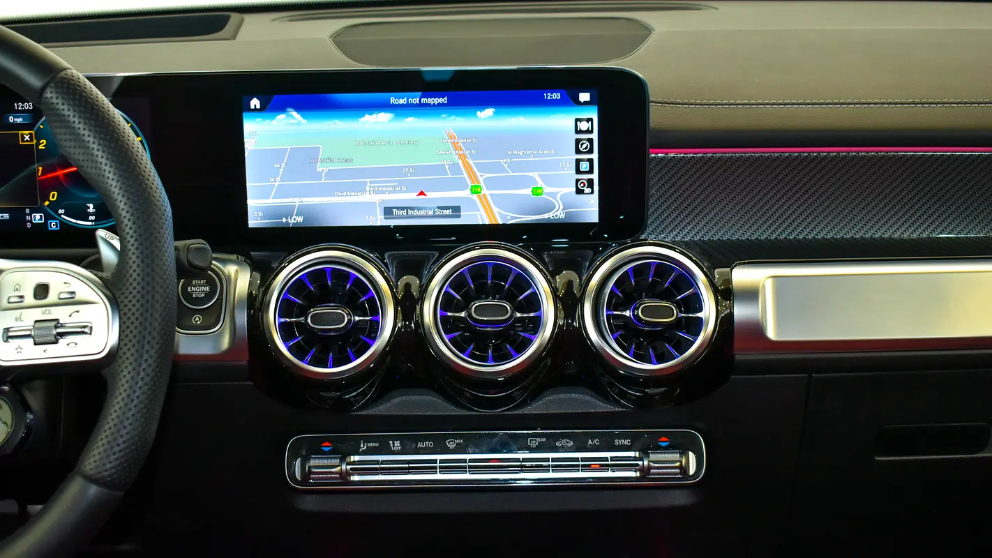 MERCEDES GLB-Class GLB 35 AMG 4MATIC 2023 - photo 11 - Import Émirats | International Cars