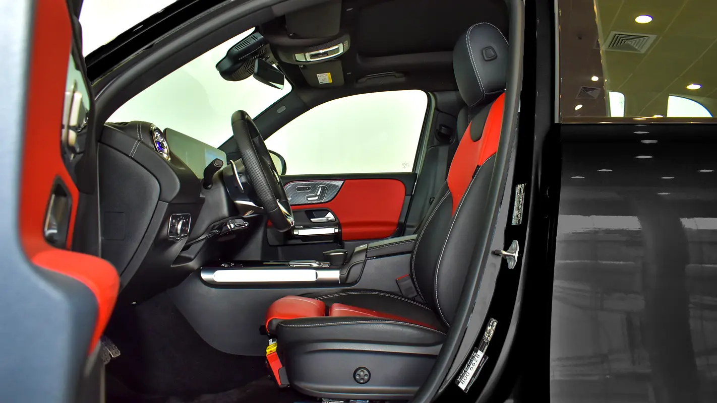 MERCEDES GLB-Class GLB 35 AMG 4MATIC 2023 - photo 5 - Import Émirats | International Cars