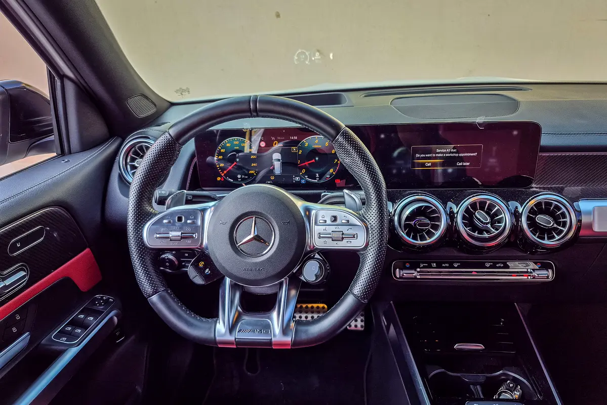 MERCEDES GLB-Class GLB 35 AMG 2022 - photo 10 - Import Émirats | International Cars