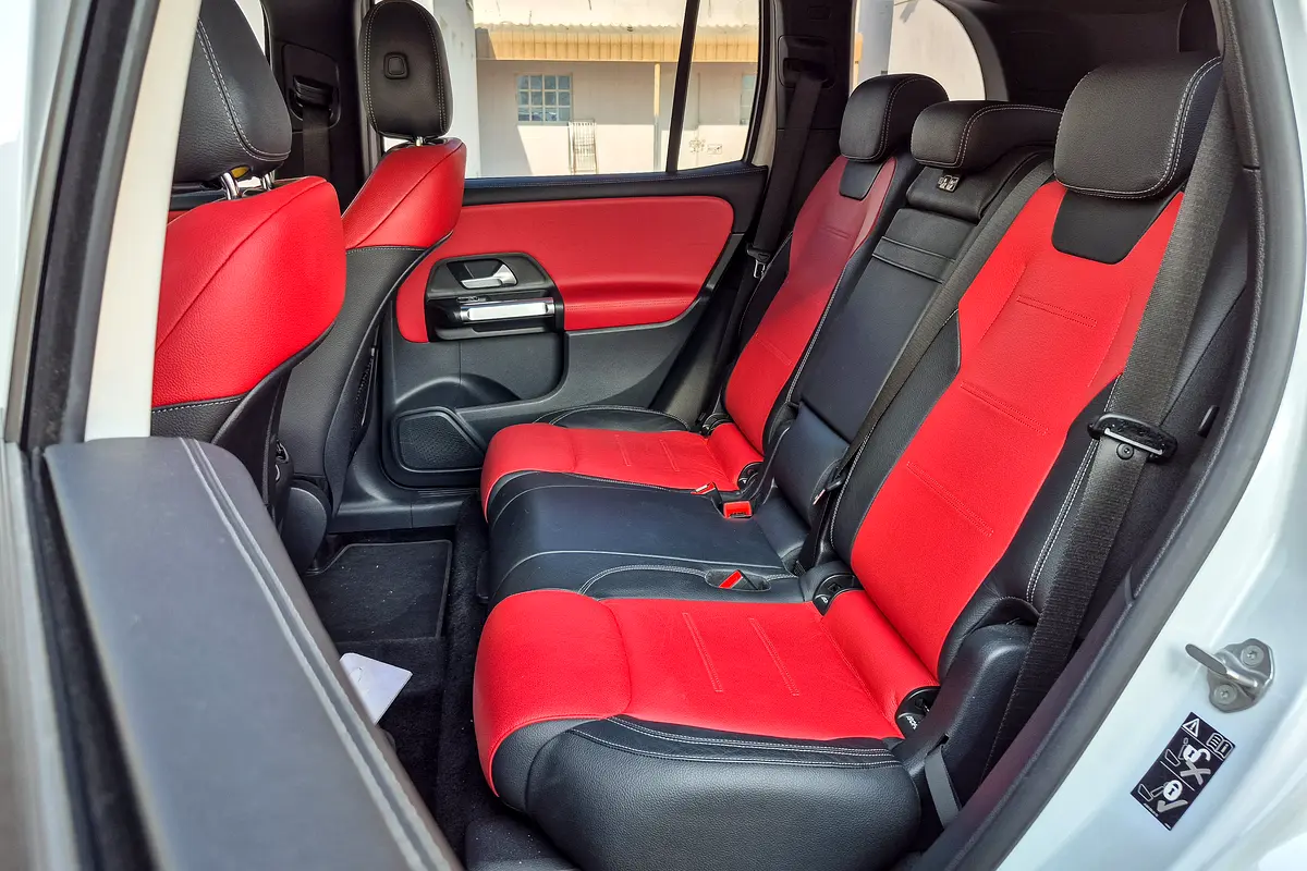 MERCEDES GLB-Class GLB 35 AMG 2022 - photo 12 - Import Émirats | International Cars