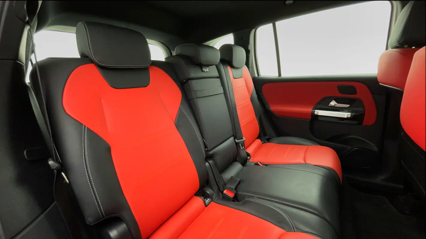 MERCEDES GLB-Class GLB 250 2024 - photo 10 - Import Émirats | International Cars