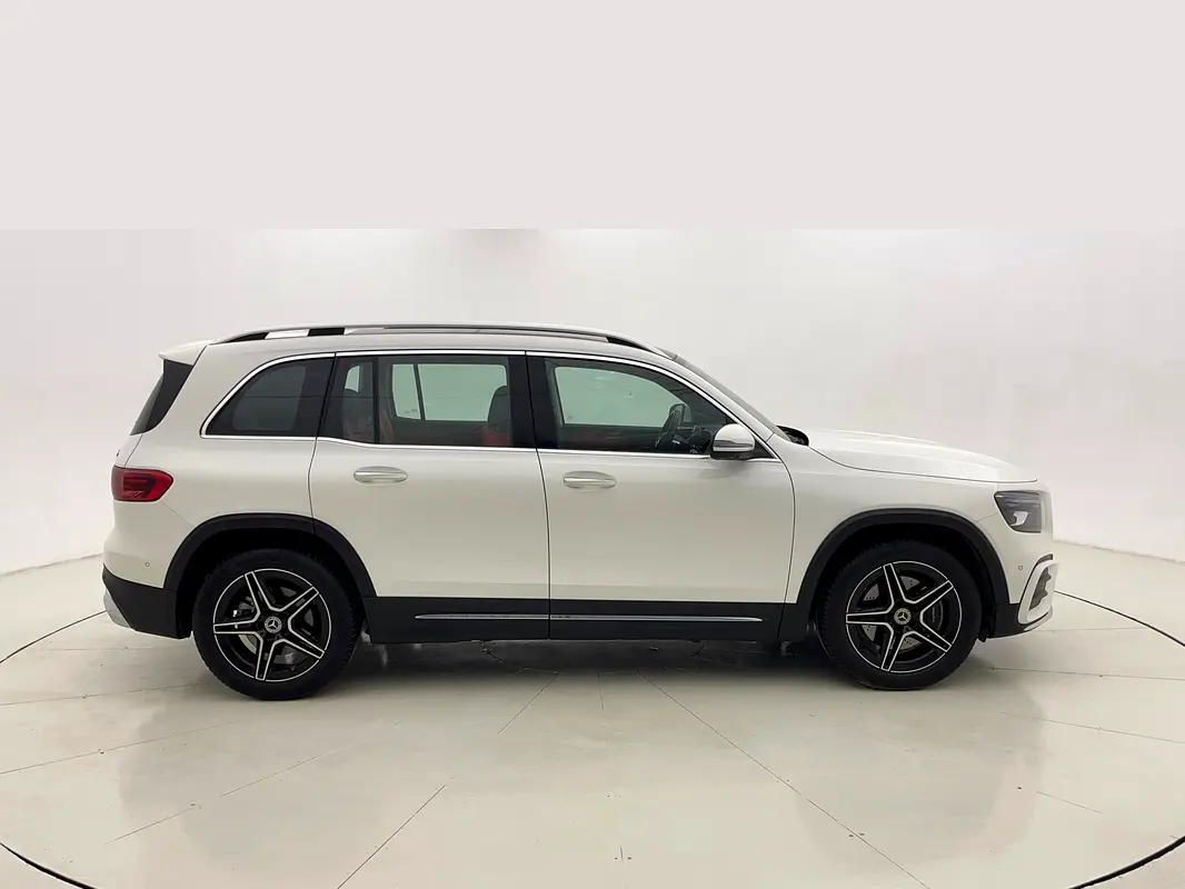 MERCEDES GLB-Class GLB 250 2024 - photo 5 - Import Émirats | International Cars