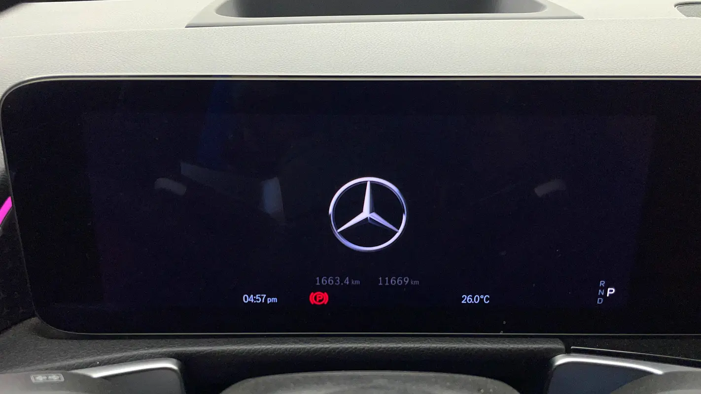 MERCEDES GLB-Class GLB 250 2024 - photo 9 - Import Émirats | International Cars