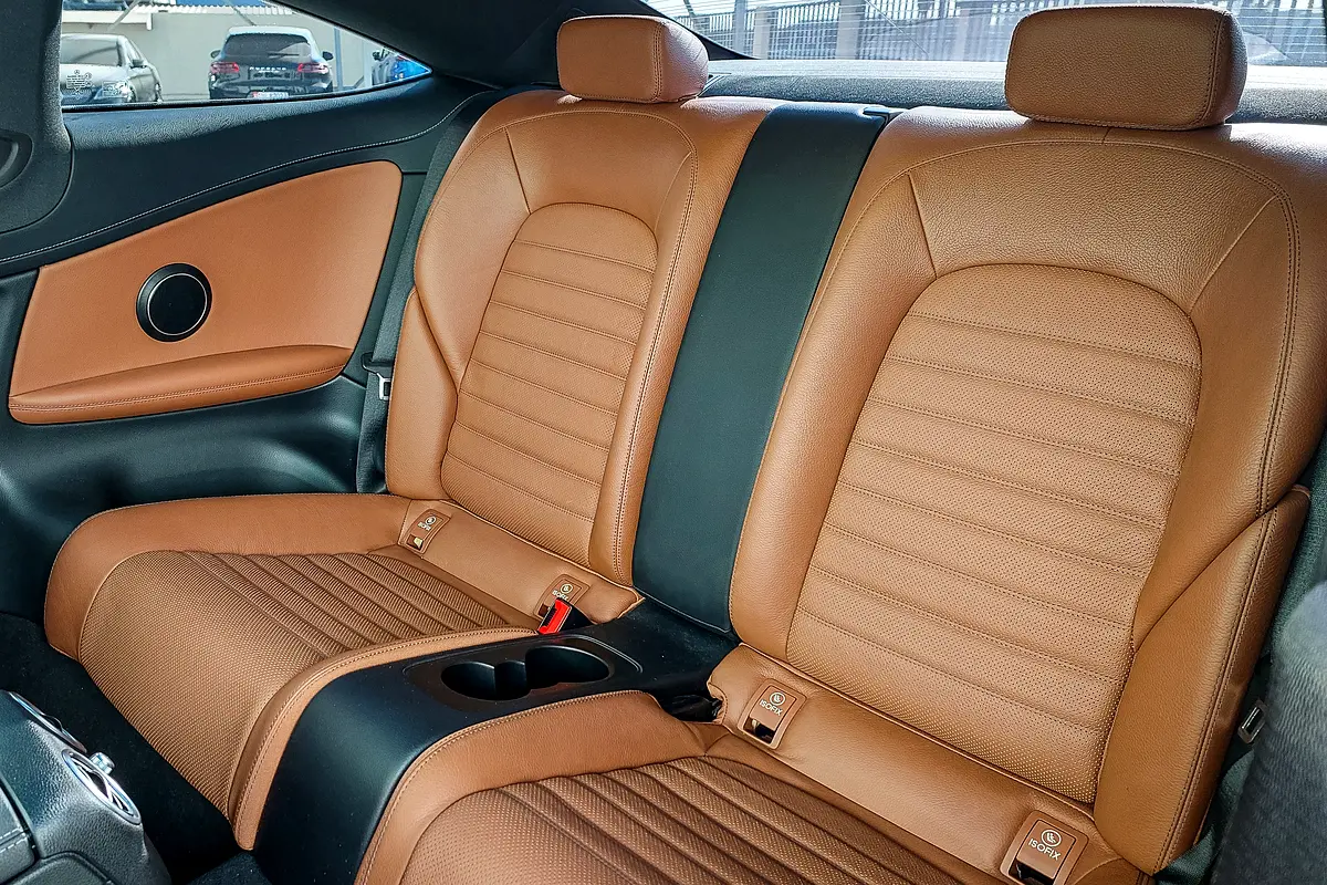 MERCEDES C-Class C200 Coupe 2019 - photo 12 - Import Émirats | International Cars
