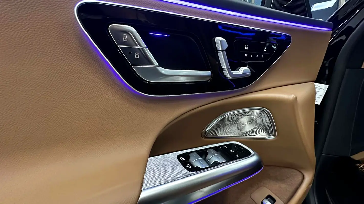 MERCEDES E-Class E 300 2025 - photo 11 - Import Émirats | International Cars