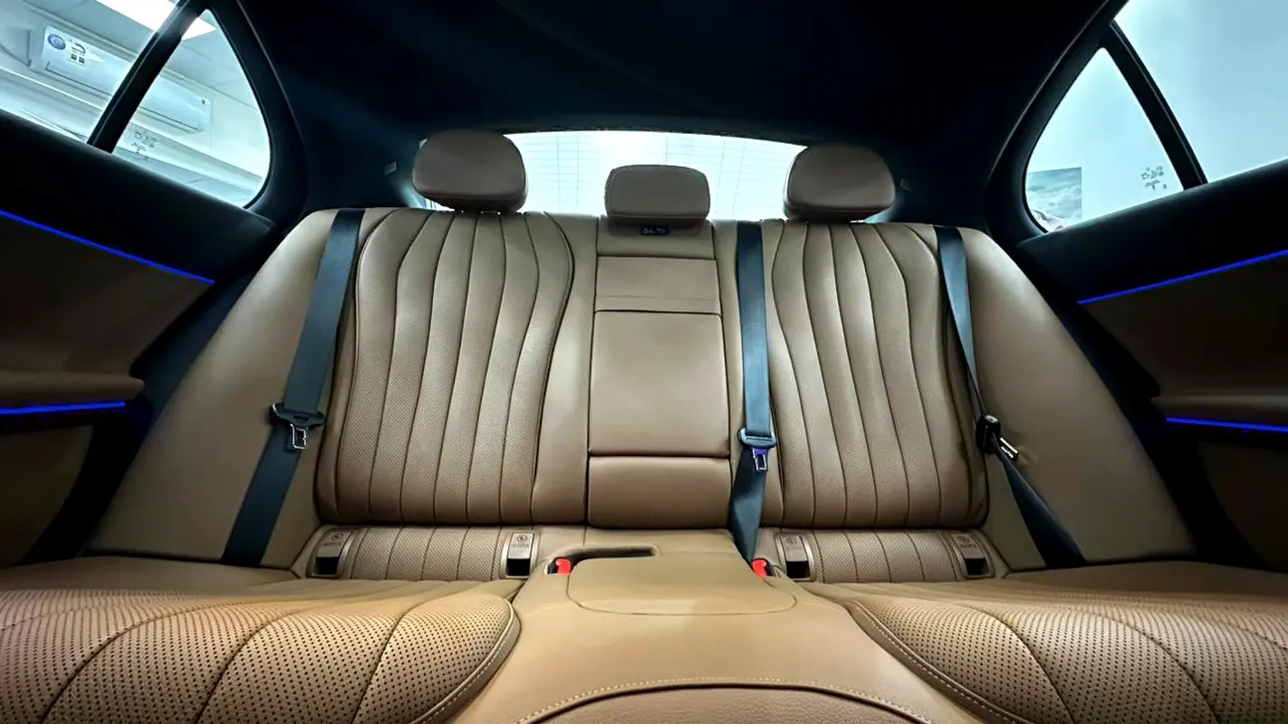 MERCEDES E-Class E 300 2025 - photo 9 - Import Émirats | International Cars