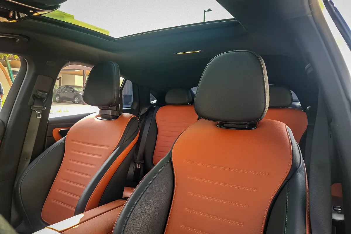 MERCEDES GLC Coupe GLC 200 4Matic 2024 - photo 11 - Import Émirats | International Cars