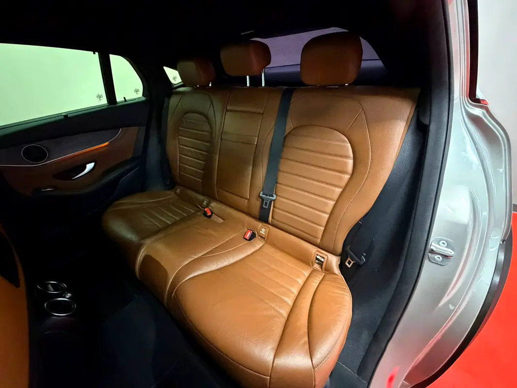 MERCEDES GLC-Class GLC 250 4MATIC 2019 - photo 10 - Import Émirats | International Cars