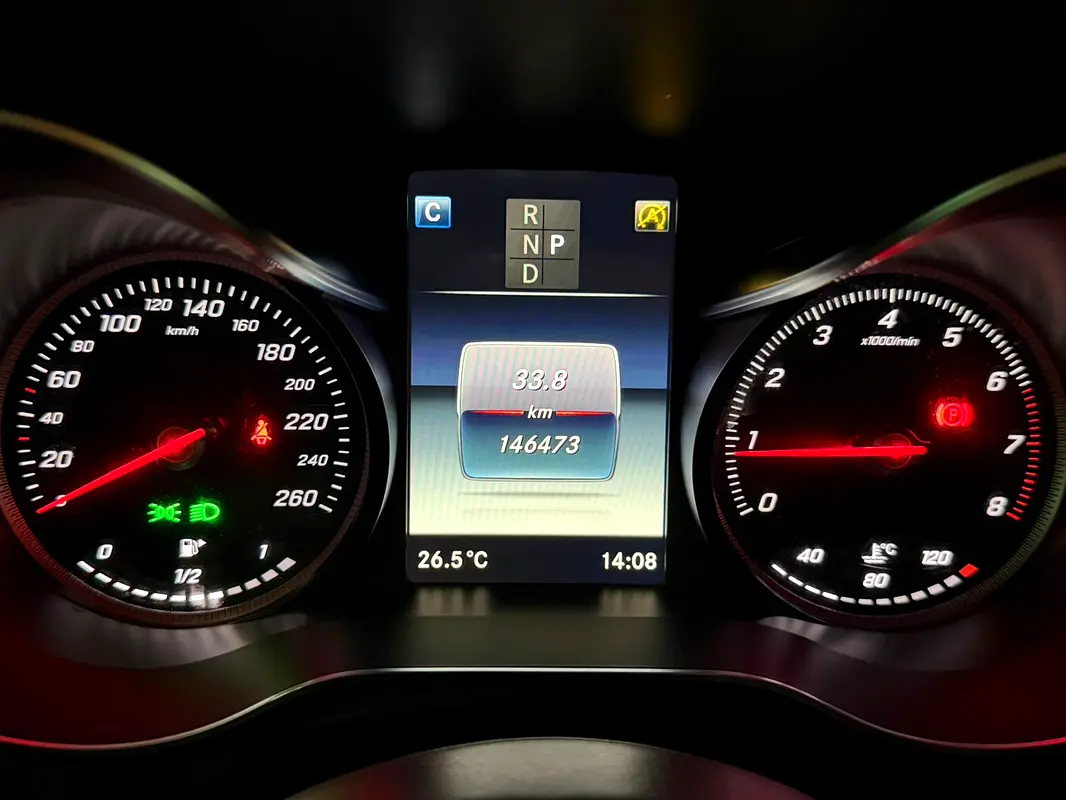 MERCEDES GLC-Class GLC 250 4MATIC 2019 - photo 12 - Import Émirats | International Cars