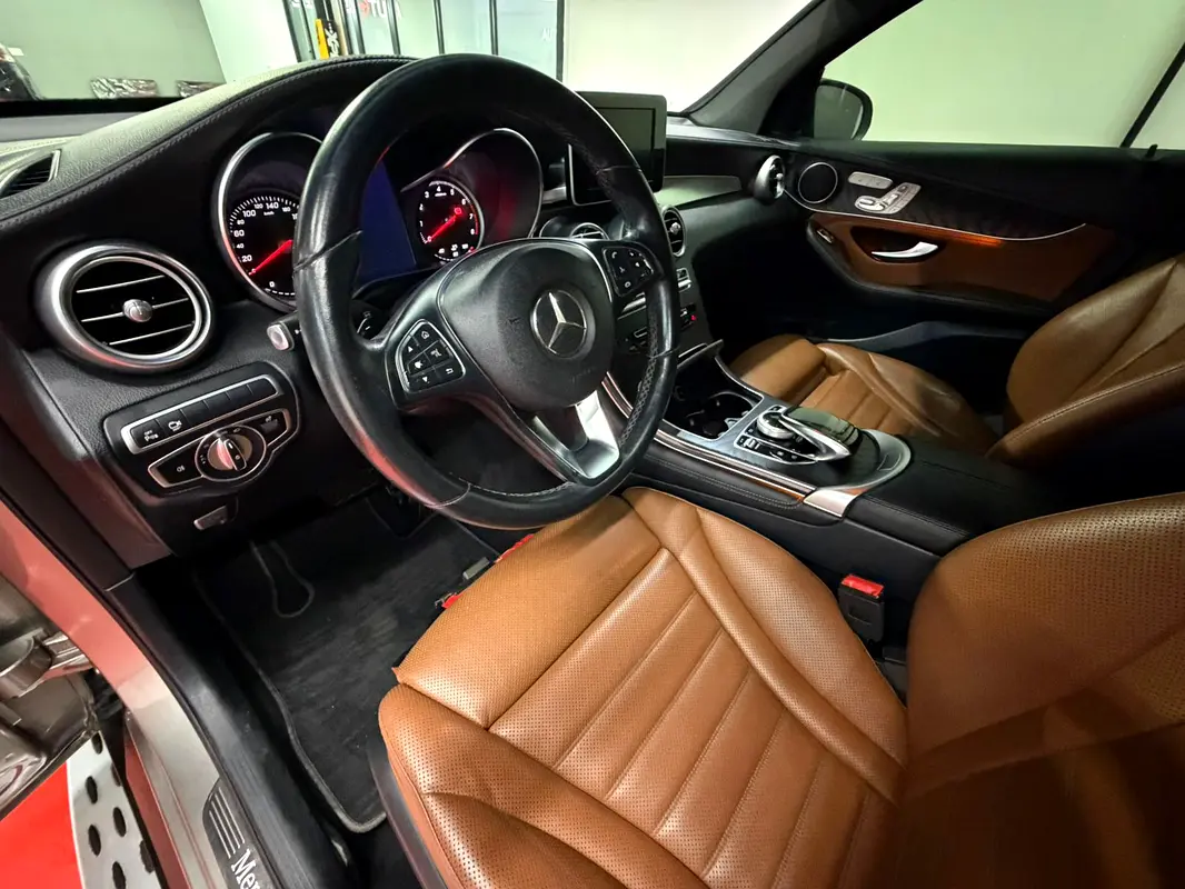 MERCEDES GLC-Class GLC 250 4MATIC 2019 - photo 7 - Import Émirats | International Cars