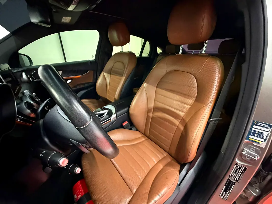 MERCEDES GLC-Class GLC 250 4MATIC 2019 - photo 9 - Import Émirats | International Cars