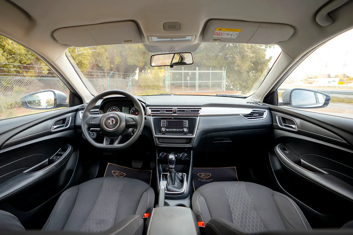 MG MG5 Comfort 2022 - photo 8 - Import Émirats | International Cars