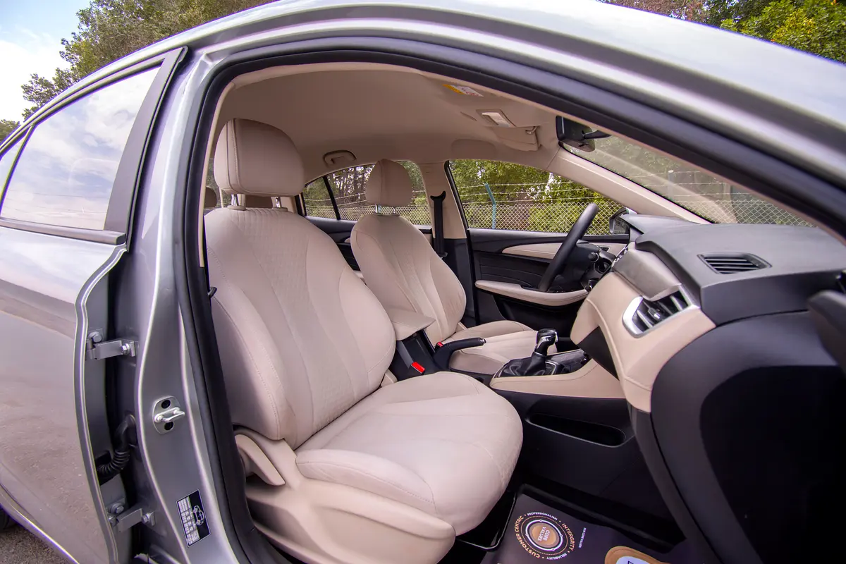 MG MG5 Comfort 2022 - photo 11 - Import Émirats | International Cars