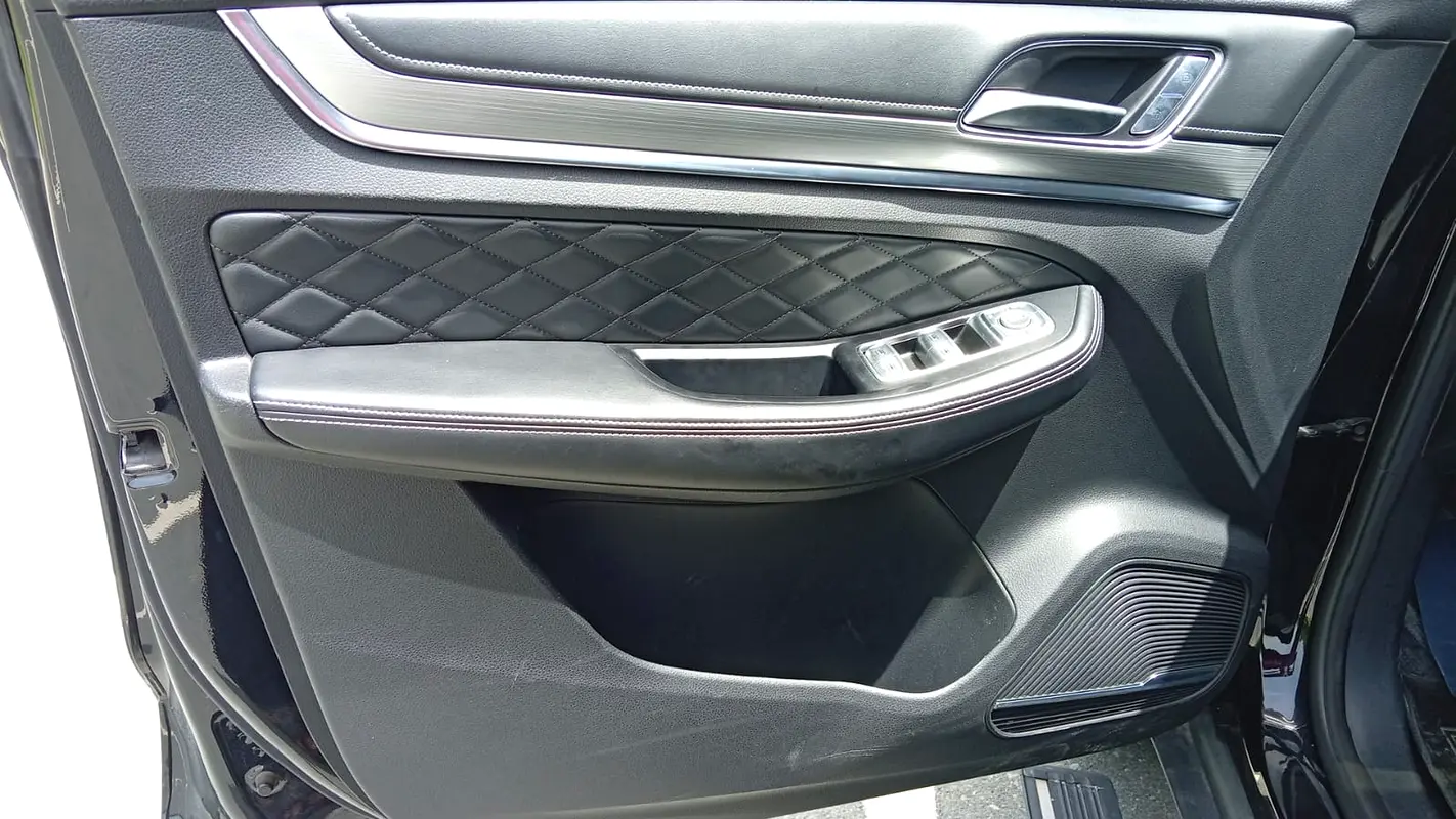 MG RX8 Black Edition 2022 - photo 9 - Import Émirats | International Cars