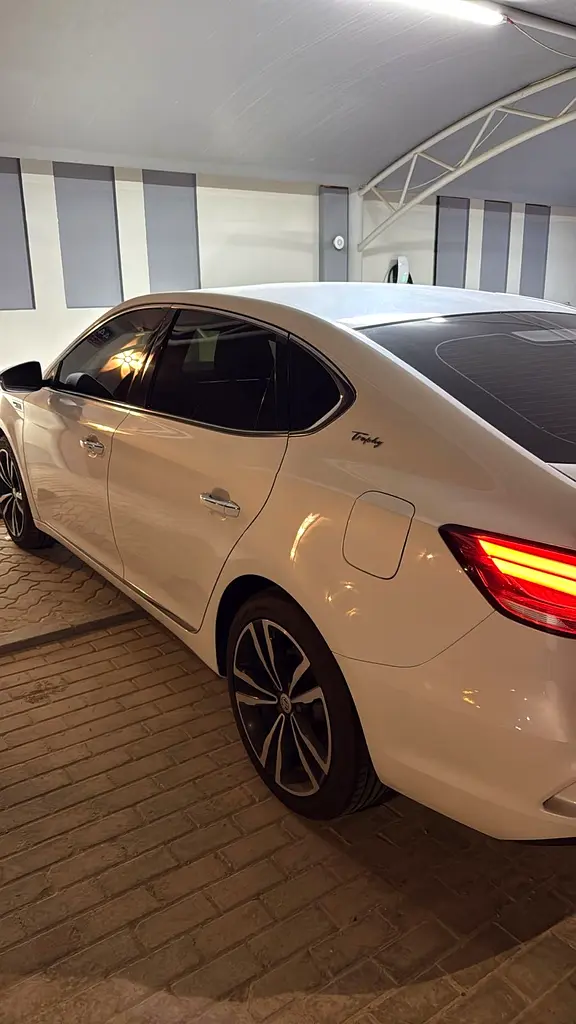 MG 6 Luxury 2022 - photo 2 - Import Émirats | International Cars