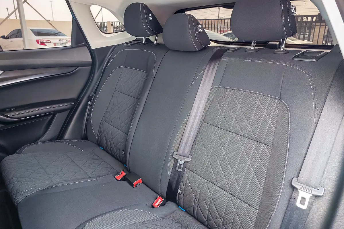 MG One STD 2024 - photo 12 - Import Émirats | International Cars