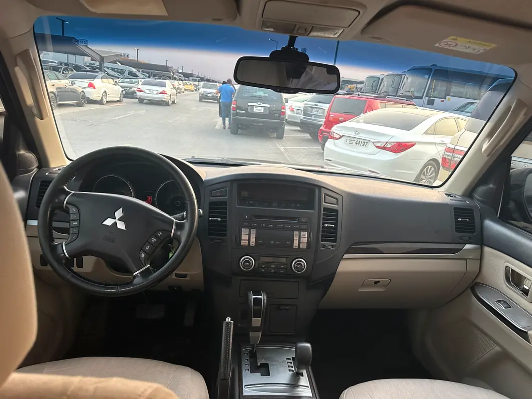 MITSUBISHI Pajero GLX 2013 - photo 5 - Import Émirats | International Cars